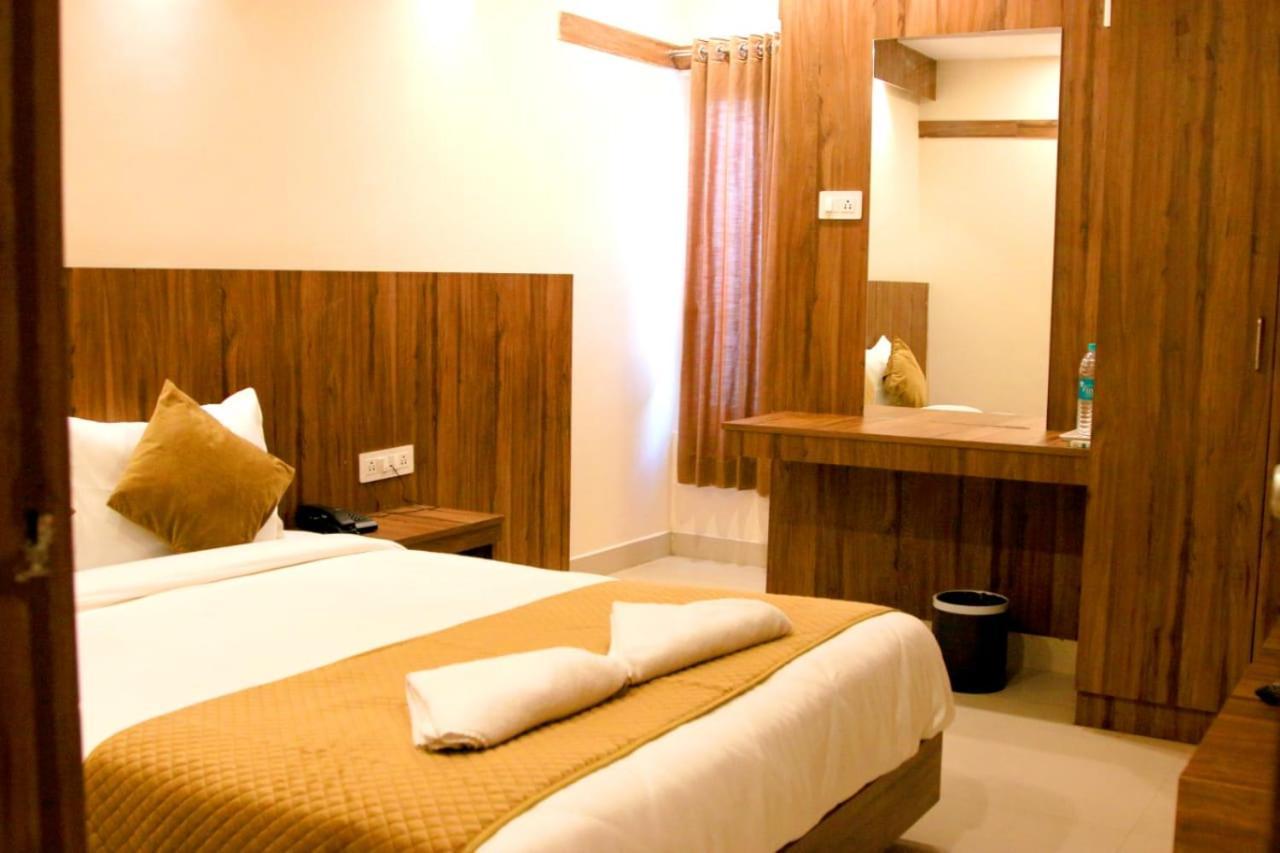 Hotel Sakura Inn Hosūr Εξωτερικό φωτογραφία