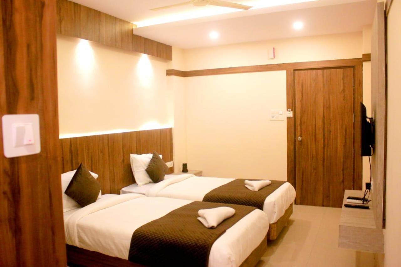 Hotel Sakura Inn Hosūr Εξωτερικό φωτογραφία