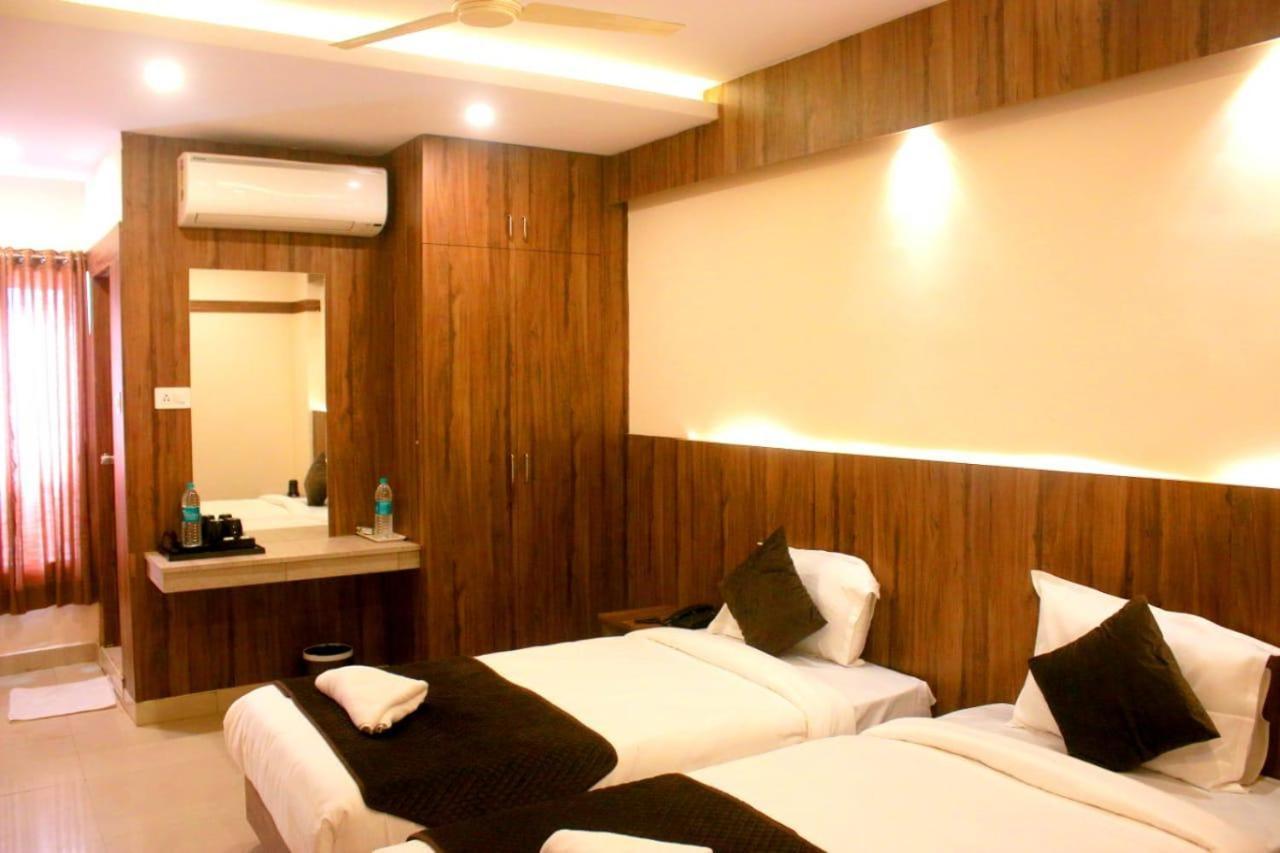 Hotel Sakura Inn Hosūr Εξωτερικό φωτογραφία