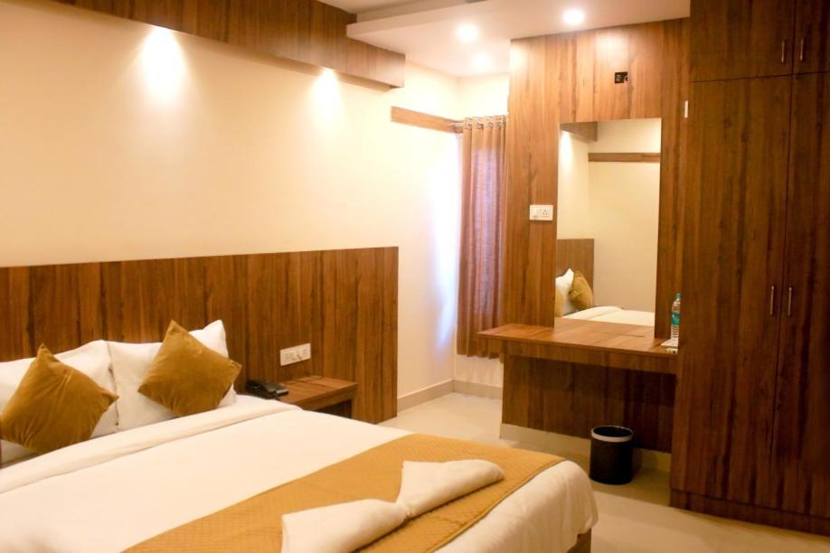 Hotel Sakura Inn Hosūr Εξωτερικό φωτογραφία